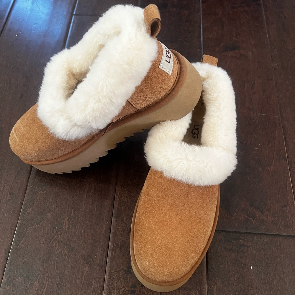 UGG Nita Genuine Shearling Slipper